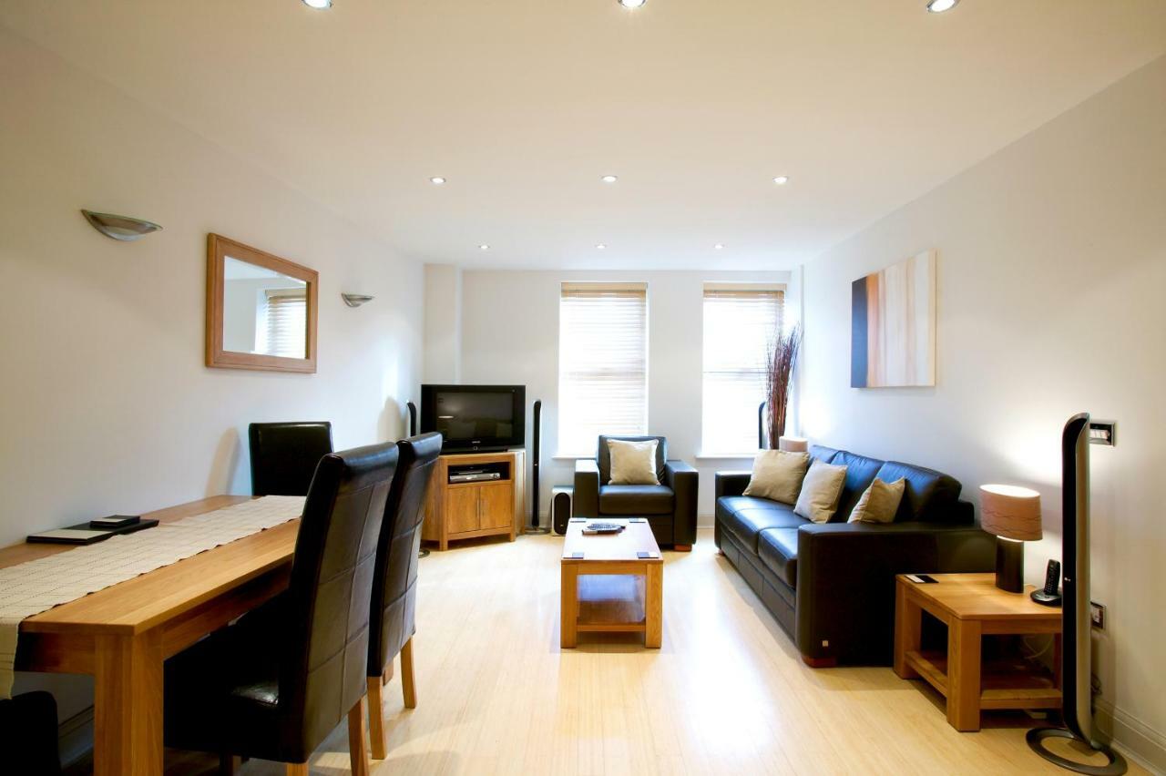 2 Bed 2 Bath At Pelican Hse In Newbury - Free Secure, Allocated Parking Luaran gambar